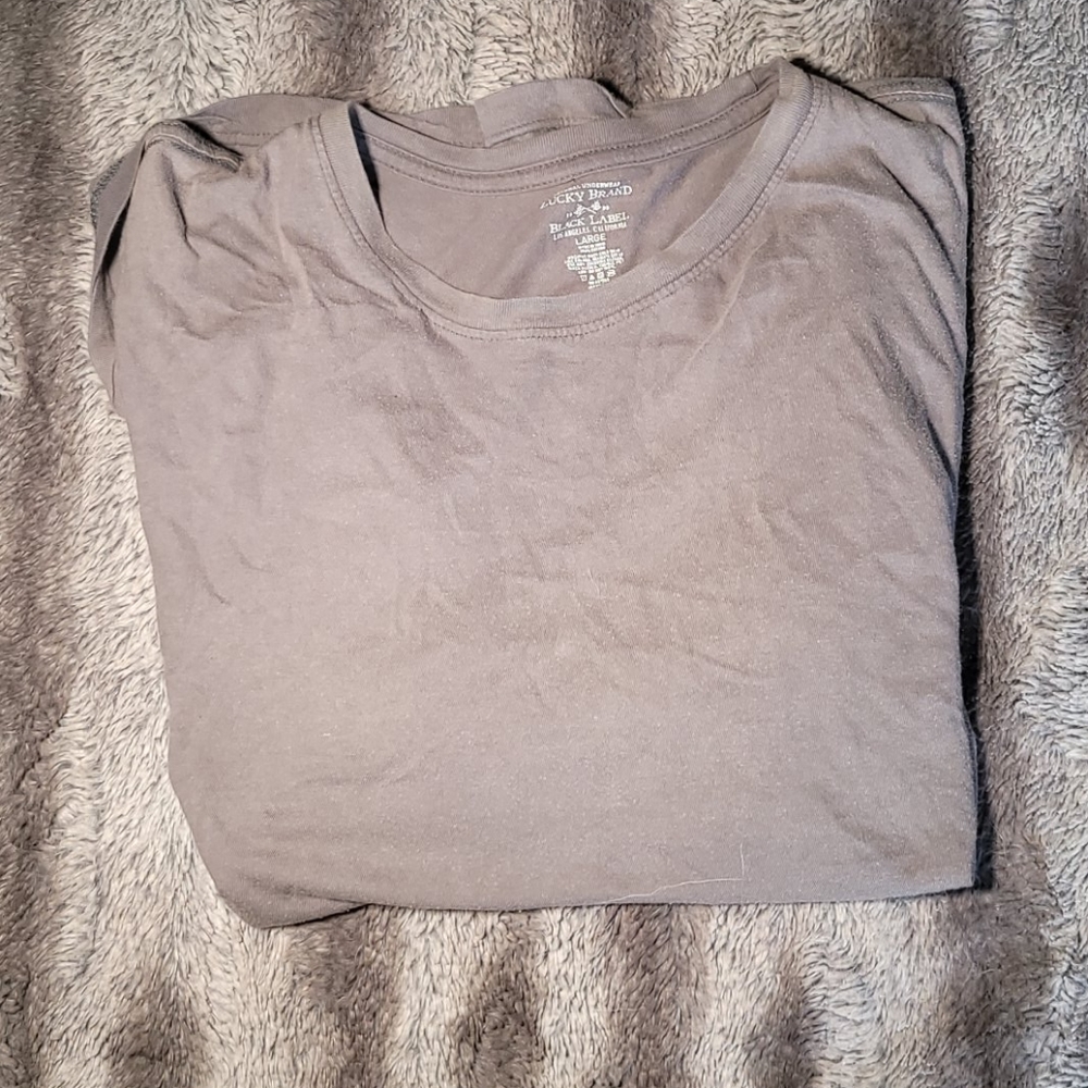Gray lucky brand tee